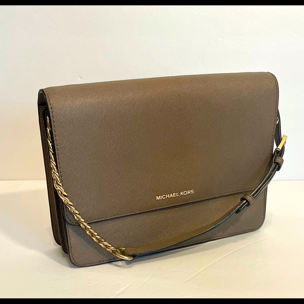 Crossbody, adjustable straps, dark dune, gently used